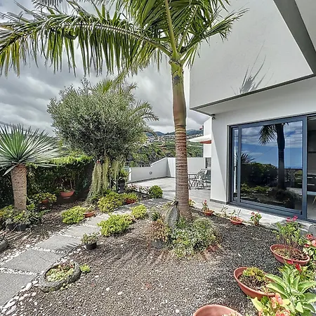 Gertrudes Dream House * 蓬他达维托亚